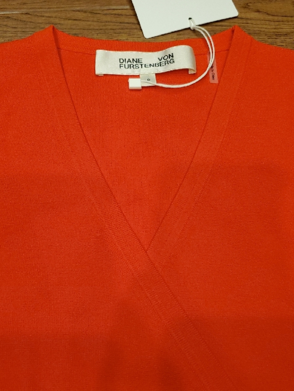 Diane Von Furstenberg NWT Brire Long Sleeve V-Neck Wrap Top Bright Red Size P - Picture 2 of 16